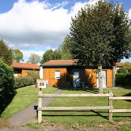 Gite Avec Cheminee, Terrasse Et Wifi - Animaux Acceptes - Fr-1-496-163 Usson-en-Forez 外观 照片